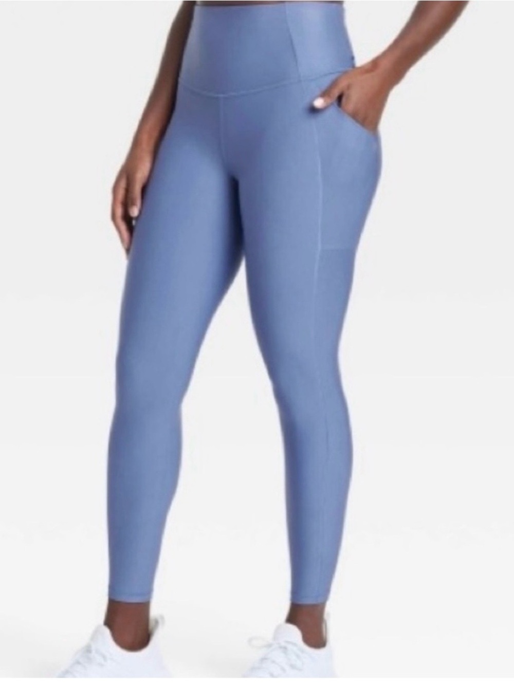 All in Motion Women’s Blue High Rise 7/8 Pocketed Leggings Size XS
New org.$30